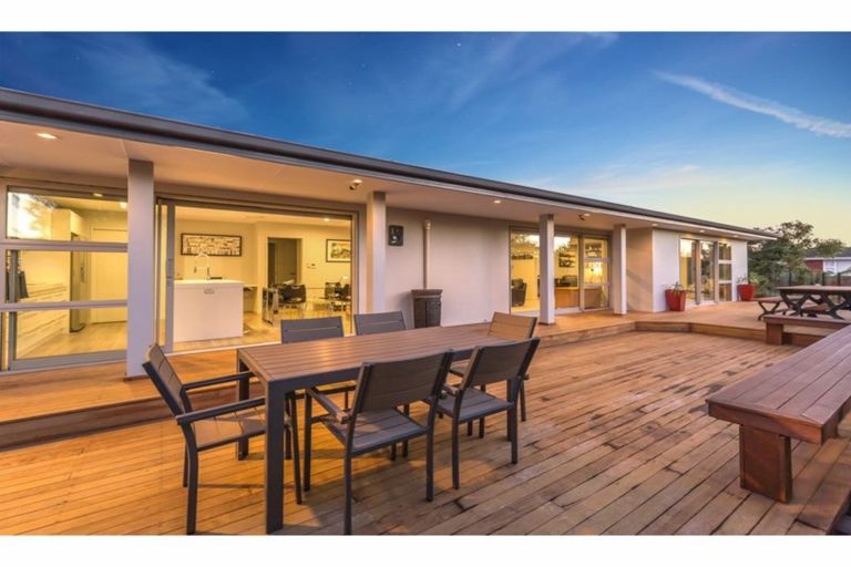 Photo of property in 1 Paikea Place, Somerfield, Christchurch, 8024