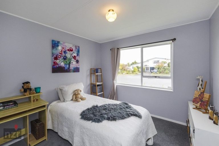 Photo of property in 16 Sandstrom Grove, Feilding, 4702