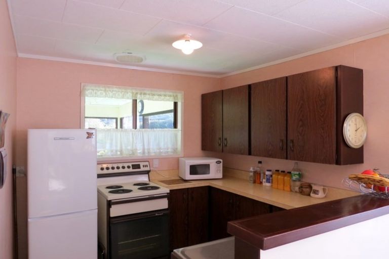 Photo of property in 2210 Rings Road, Coromandel, 3506