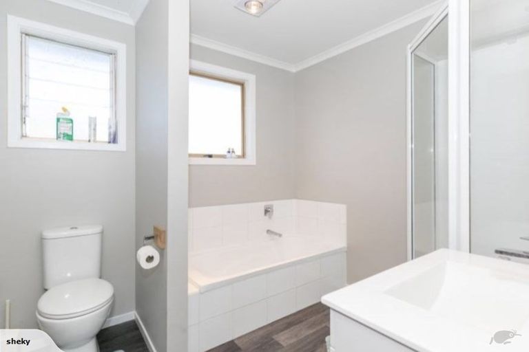 Photo of property in 16 Fiona Place, Dinsdale, Hamilton, 3204