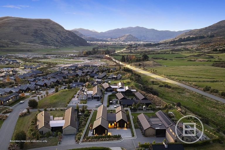 Photo of property in 8 Stockyard Lane, Jacks Point, Queenstown, 9371