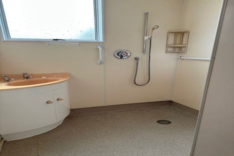 Photo of property in 2 Keir Crescent, Lansdowne, Masterton, 5810