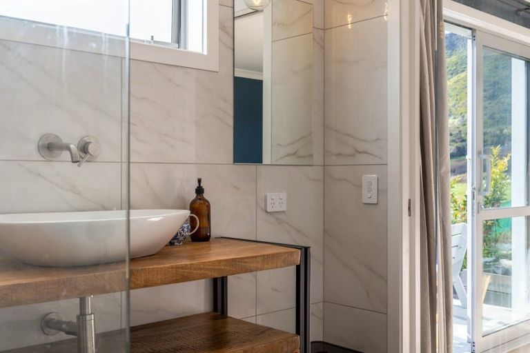 Photo of property in 7 Tapuhikura Street, Waikanae, 5036