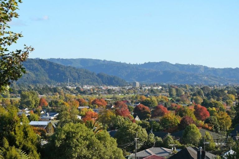 Photo of property in 21 Sunnyview Drive, Brown Owl, Upper Hutt, 5018