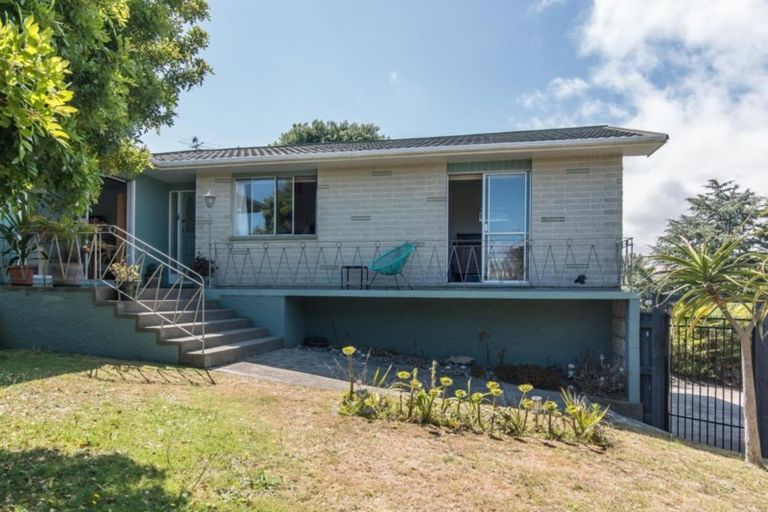 Photo of property in 9 Kaitawa Street, Waikanae Beach, Waikanae, 5036