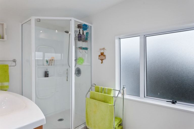 Photo of property in 4 Marlin Drive, Coastlands, Whakatane, 3120