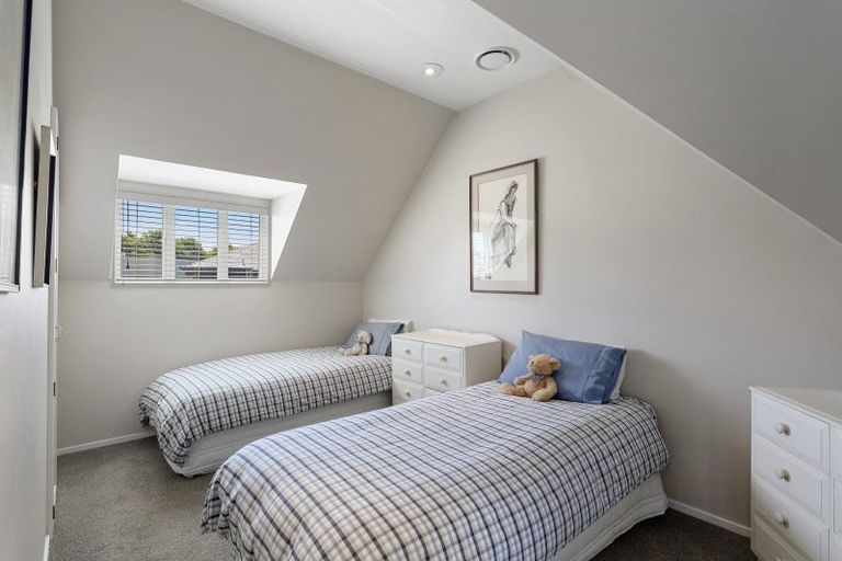 Photo of property in 1 Kelson Lane, Ilam, Christchurch, 8041