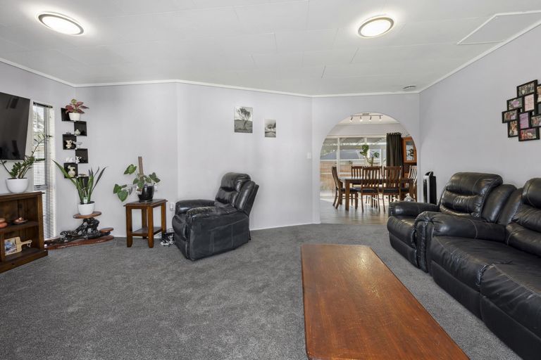 Photo of property in 15a Augustus Earle Place, Pukehangi, Rotorua, 3015