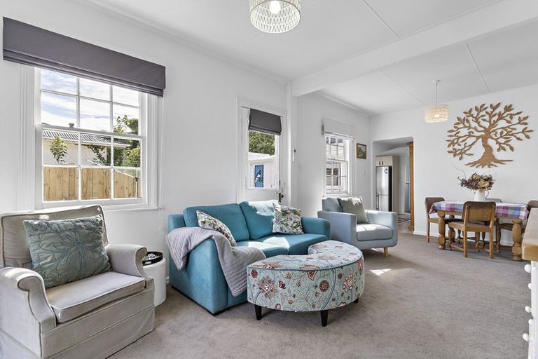 Photo of property in 2 Trinity Lane, Greytown, 5712