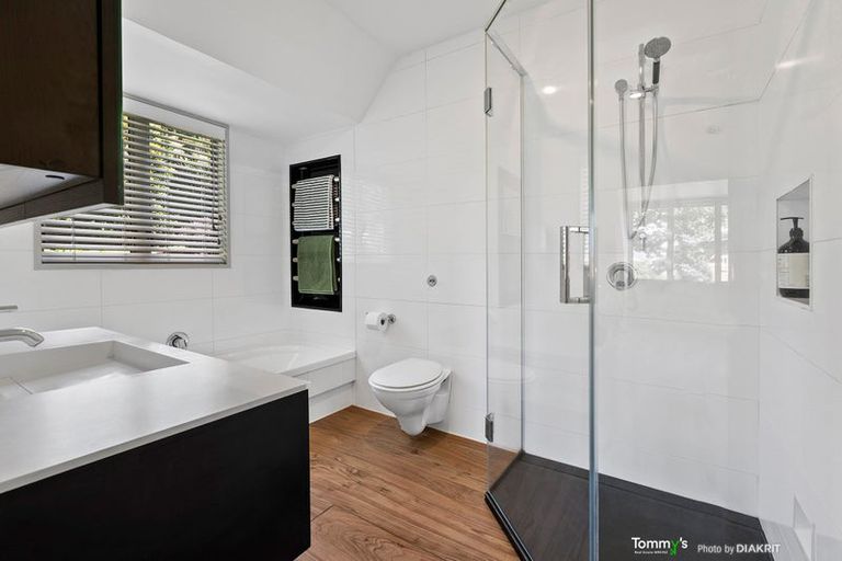 Photo of property in 15a Lower Watt Street, Wadestown, Wellington, 6012