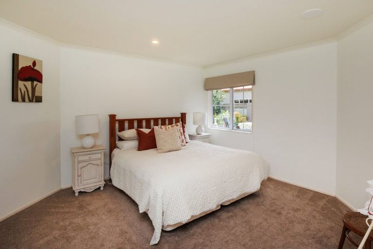 Photo of property in 10 Pastoral Lane, Hokowhitu, Palmerston North, 4410
