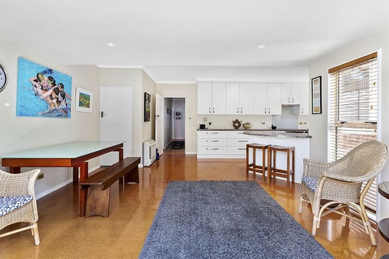 Photo of property in 20 Handyside Street, Tawa, Wellington, 5028