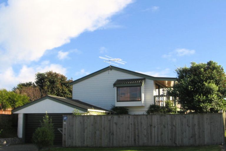 Photo of property in 55 Ngapaki Street, Waikanae Beach, Waikanae, 5036