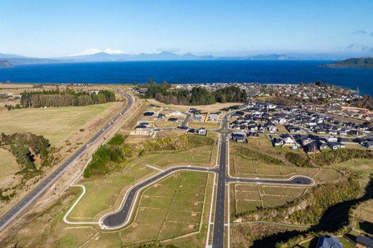 Photo of property in 172 Harakeke Drive, Wharewaka, Taupo, 3330