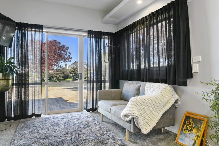 Photo of property in 11 Carpentras Way, Nukuhau, Taupo, 3330