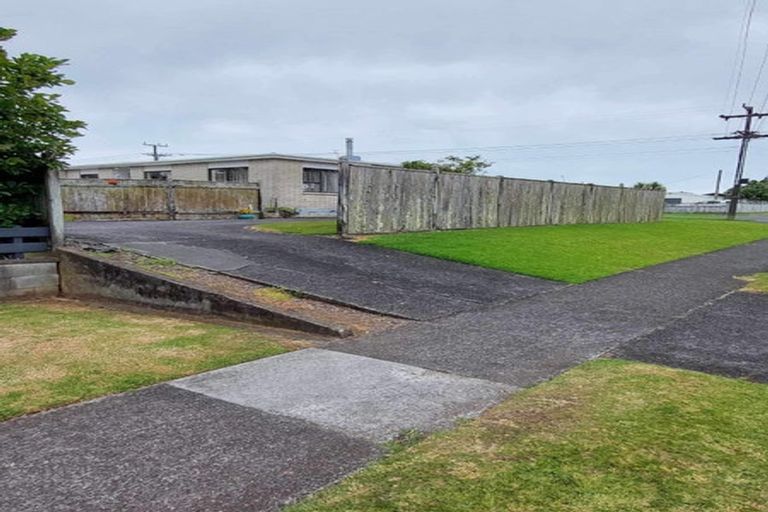 Photo of property in 30 Wynyard Street, Bell Block, New Plymouth, 4312