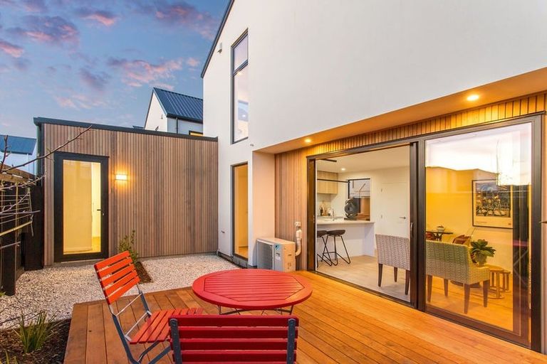 Photo of property in 1/125 Canon Street, Edgeware, Christchurch, 8013