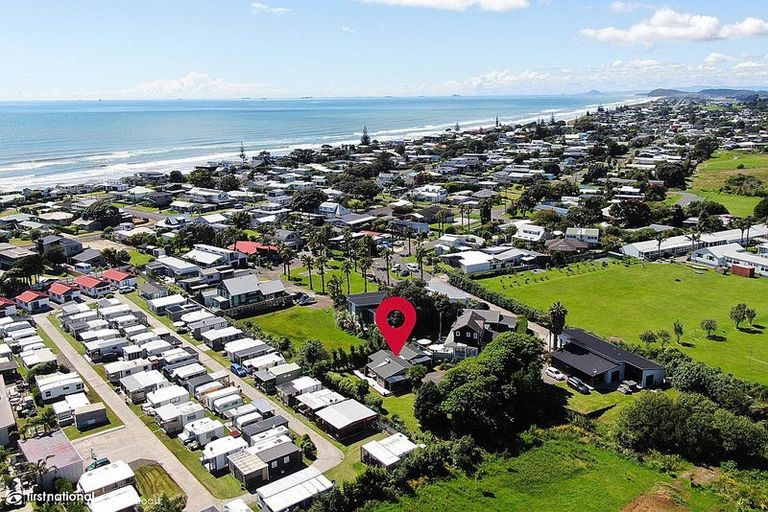 Photo of property in 17 Palm Grove, Waihi Beach, 3611