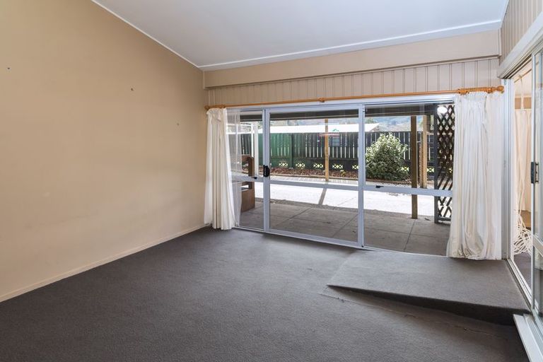 Photo of property in 14 Kamahi Place, Pukehangi, Rotorua, 3015