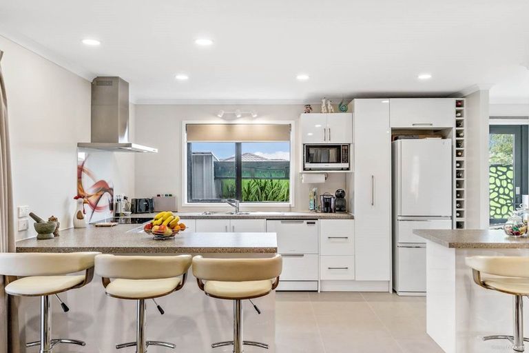 Photo of property in 23a Sandspit Road, Waiuku, 2123