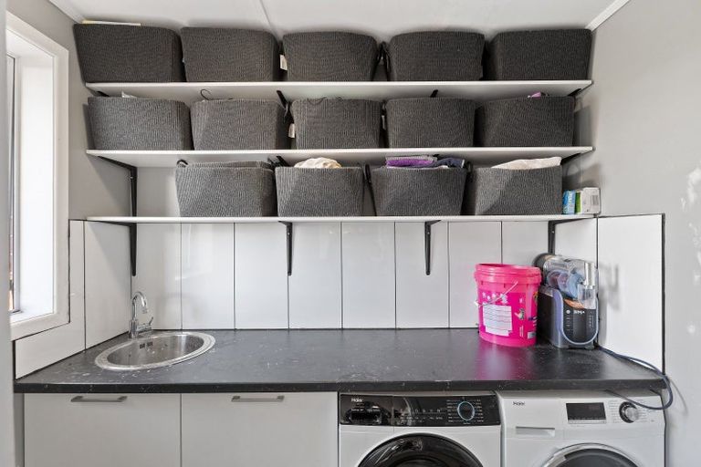 Photo of property in 1 Bear Street, Tirau, 3410