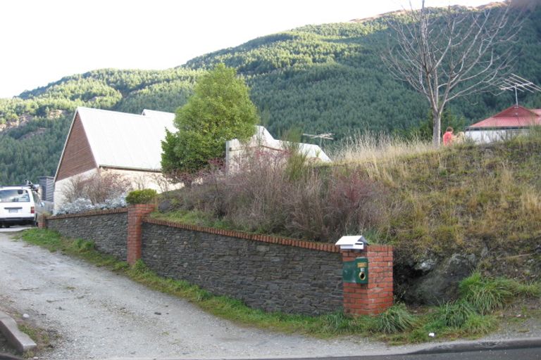 Photo of property in 212 Fernhill Road, Sunshine Bay, Queenstown, 9300