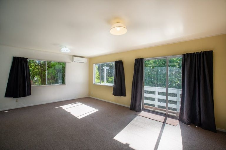 Photo of property in 12 Fairburn Grove, Johnsonville, Wellington, 6037
