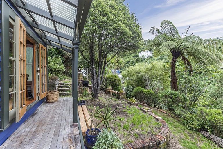 Photo of property in 2 Haines Terrace, Aro Valley, Wellington, 6021