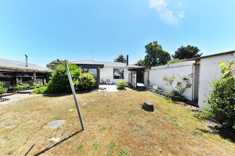 Photo of property in 32 Ashwood Street, Parklands, Christchurch, 8083