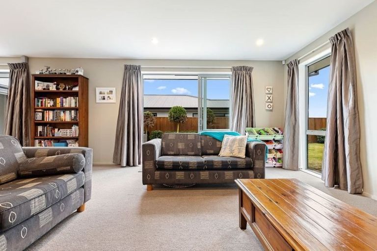 Photo of property in 10 Pahua Street, Pegasus, 7612