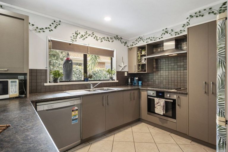 Photo of property in 15 Marwood Place, Mount Maunganui, 3116