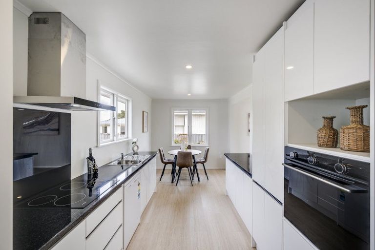 Photo of property in 11 Kelvin Road, Maraenui, Napier, 4110