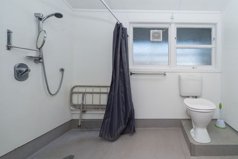 Photo of property in 14 Kamahi Place, Pukehangi, Rotorua, 3015