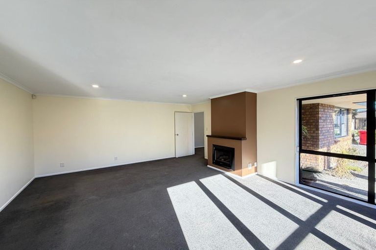 Photo of property in 72 Geneva Terrace, Kelvin Grove, Palmerston North, 4414