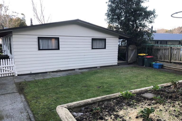 Photo of property in 105 Poplar Grove, Whalers Gate, New Plymouth, 4310