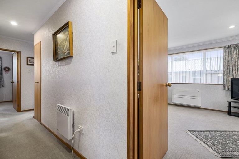 Photo of property in 38 Burgess Street, Green Island, Dunedin, 9018