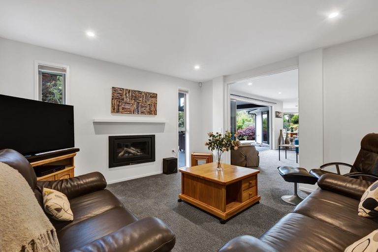 Photo of property in 184b Seaview Road, Westown, New Plymouth, 4310