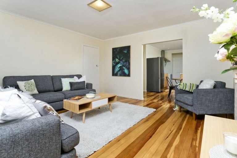 Photo of property in 2/22 Hart Road, Hauraki, Auckland, 0622