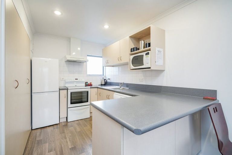 Photo of property in 8a-d Camden Street, Turnbull Thomson Park, Invercargill, 9810