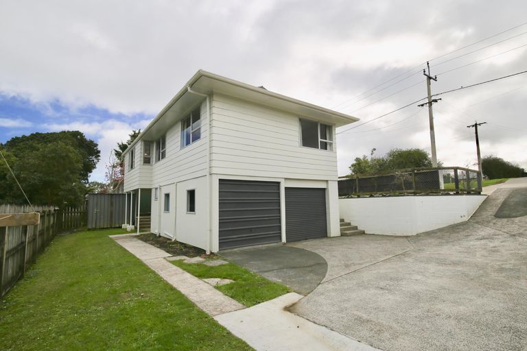 Photo of property in 4 Lorenzen Bay Road, Raglan, 3225
