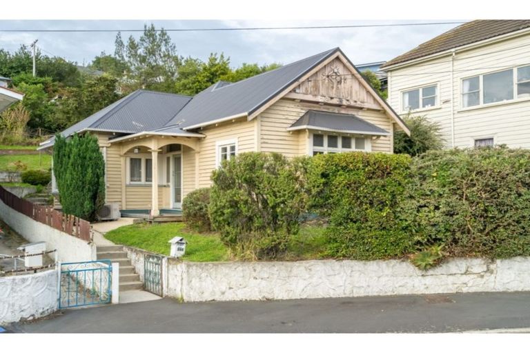 Photo of property in 395 South Road, Caversham, Dunedin, 9012