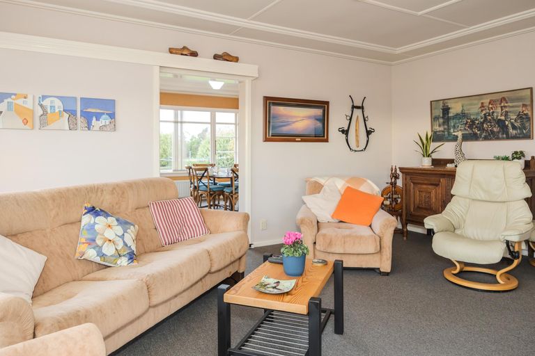 Photo of property in 10 Solway Street, Holmes Hill, Oamaru, 9401