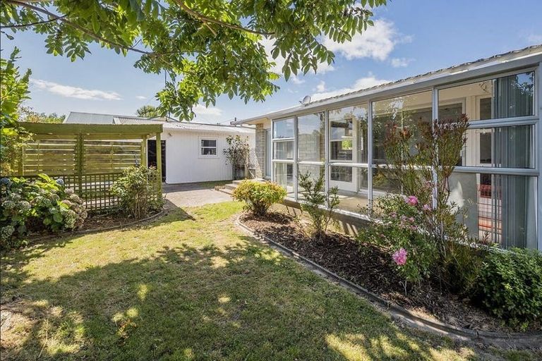 Photo of property in 27 Bell Street, Otaki, 5512