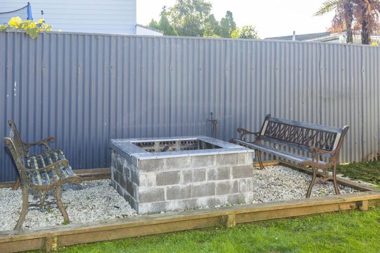 Photo of property in 16 Seattle Grove, Totara Park, Upper Hutt, 5018