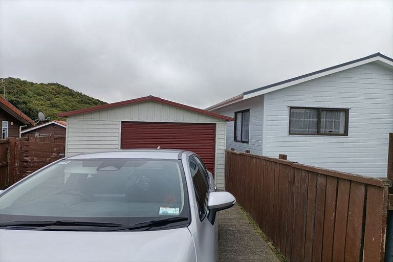 Photo of property in 305 Maungaraki Road, Maungaraki, Lower Hutt, 5010