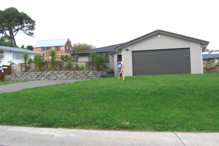 Photo of property in 40 Autumn Avenue, Glen Eden, Auckland, 0602