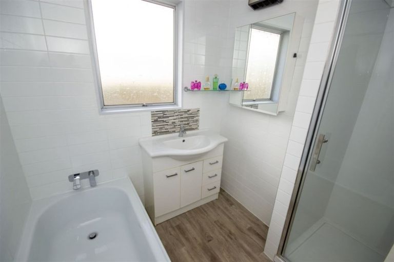 Photo of property in 29 Kings Avenue, Waikuku Beach, 7402