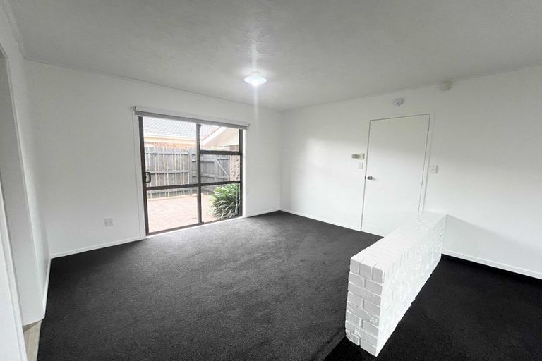 Photo of property in 160 Sturges Road, Henderson, Auckland, 0612