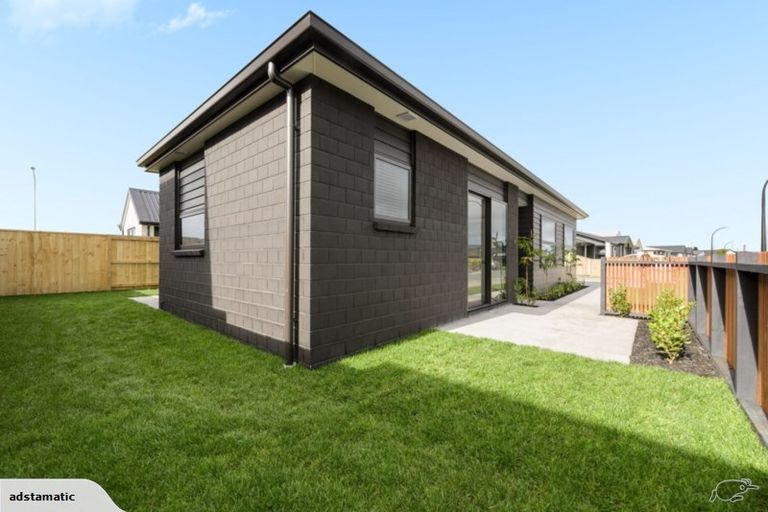 Photo of property in 92 Franks Way, Papamoa Beach, Papamoa, 3118