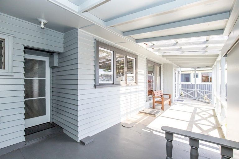 Photo of property in 108 Pipiroa Road, Ngatea, 3503